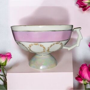 *3A Pink and Gold floral Iridescence vintage tea cup